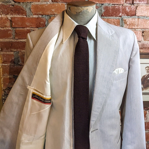 1970s Seersucker Suit Jacket Men's Vintage Brown & White Striped Blazer / Sport Coat from Montgomery Ward - Size 40 Long (MEDIUM)