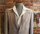 1970s Men's Leisure Suit Jacket Vintage Disco Era Beige Polyester 3 Button Blazer / Sport Coat by Groshire - Size 42 (LARGE)